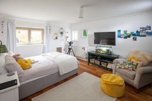 Bedroom- click for photo gallery